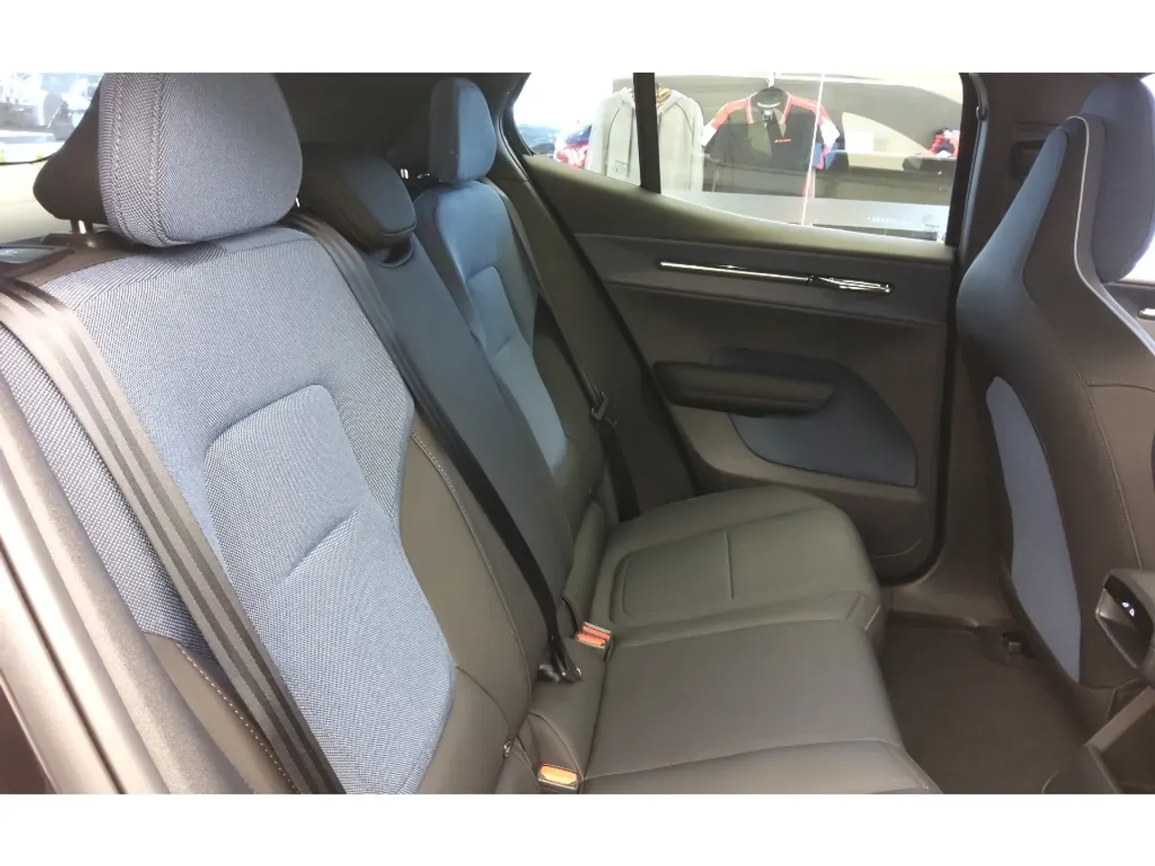 Volvo EX30 - Imagem 7