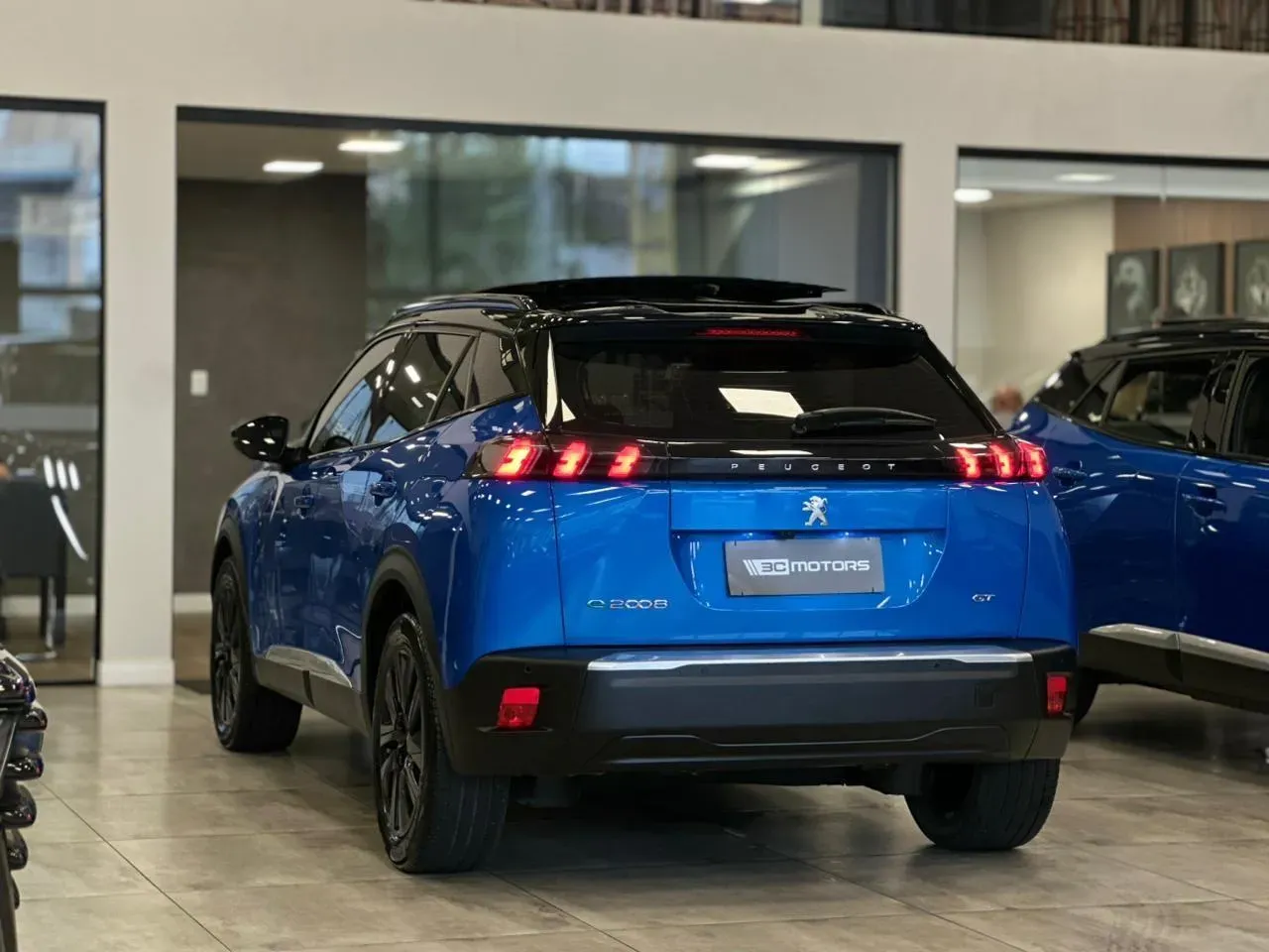 Peugeot E-2008 - Imagem 16