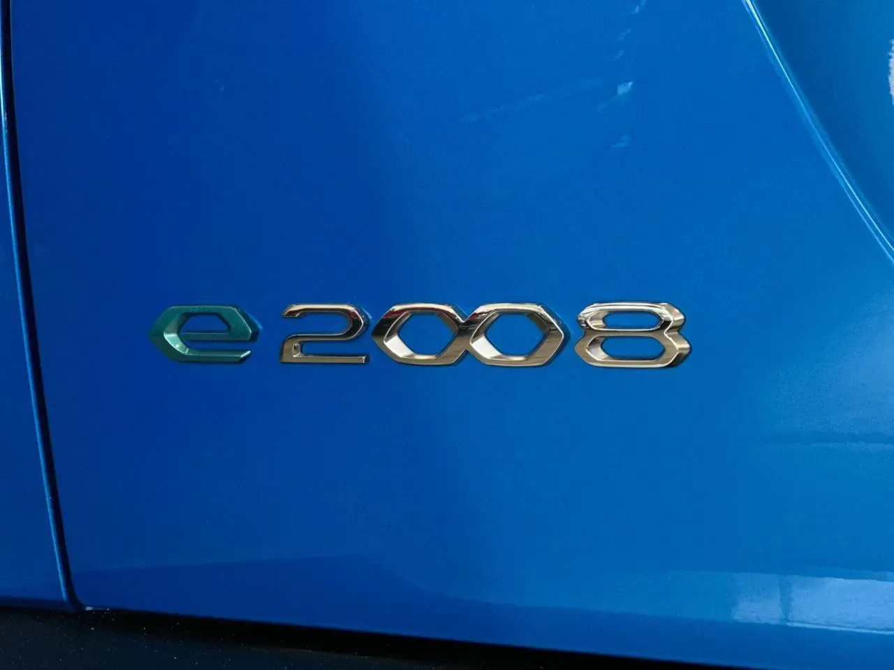 Peugeot E-2008 - Imagem 5