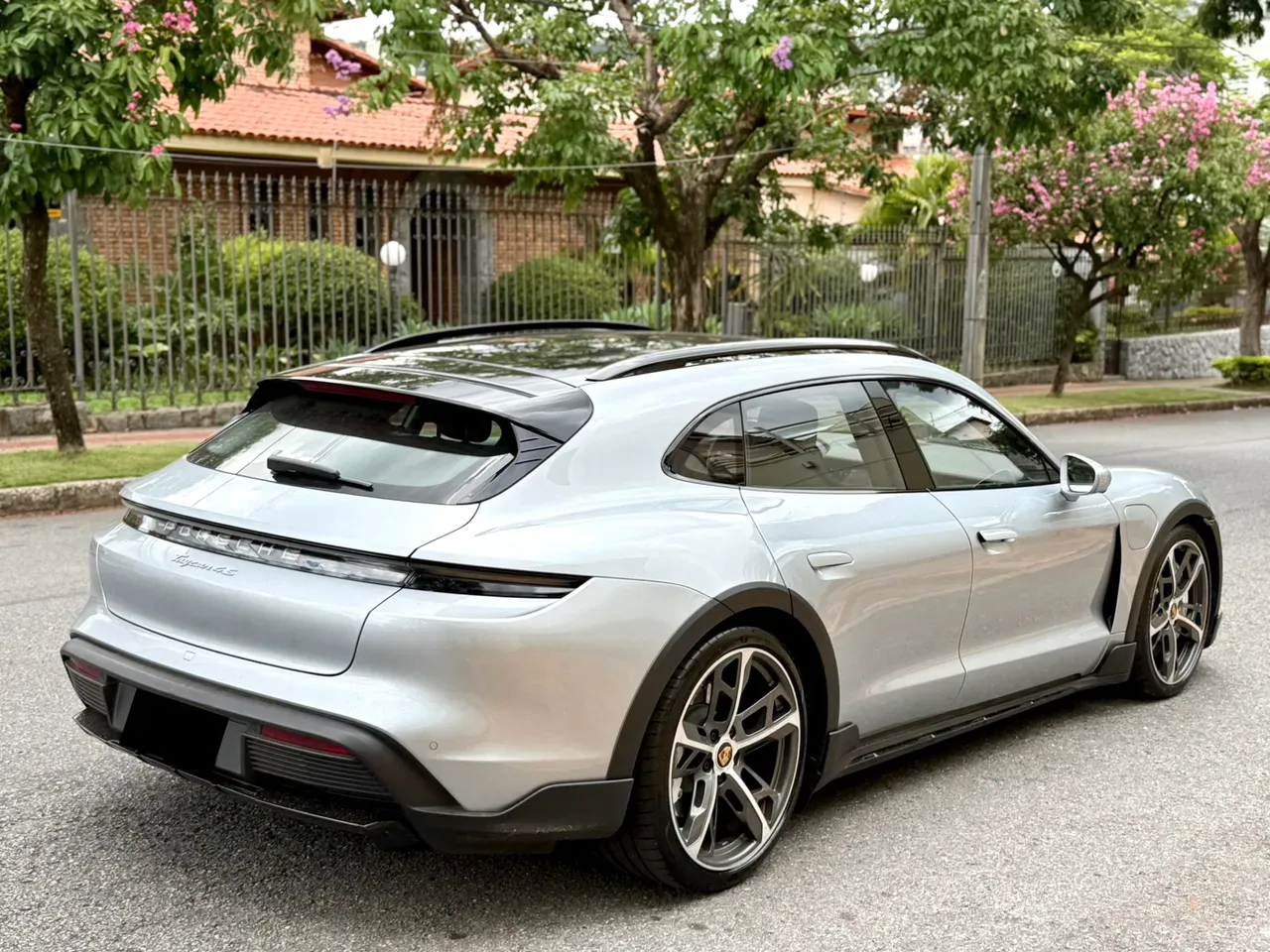 Porsche Taycan - Imagem 3