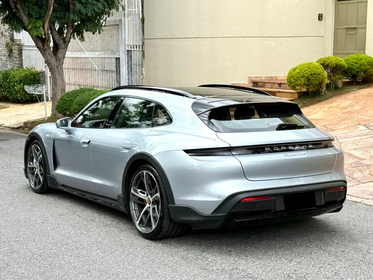 Porsche Taycan - Imagem 4