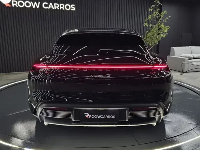 Porsche Taycan - Imagem 6