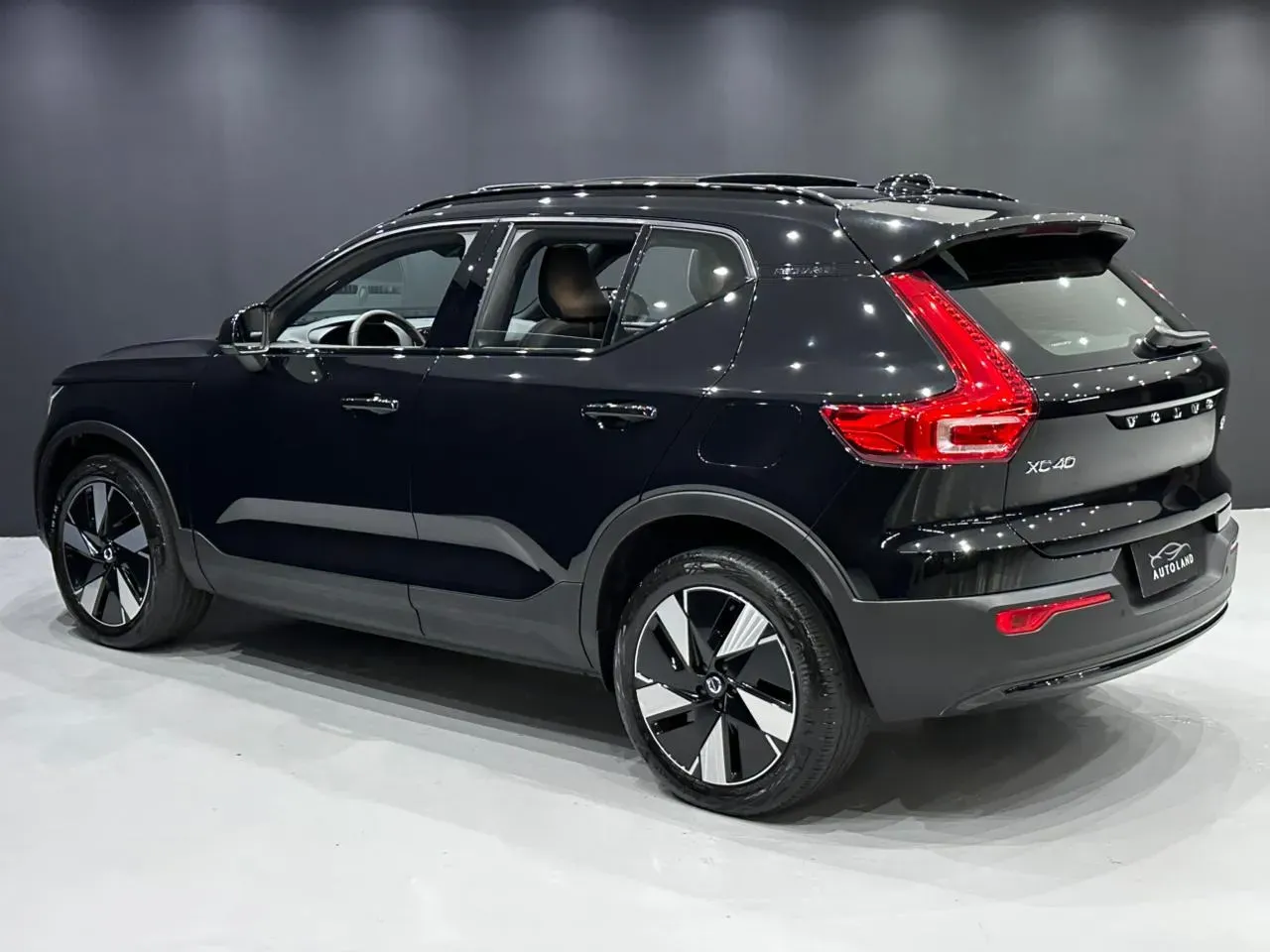 Volvo XC40 Recharge - Imagem 2