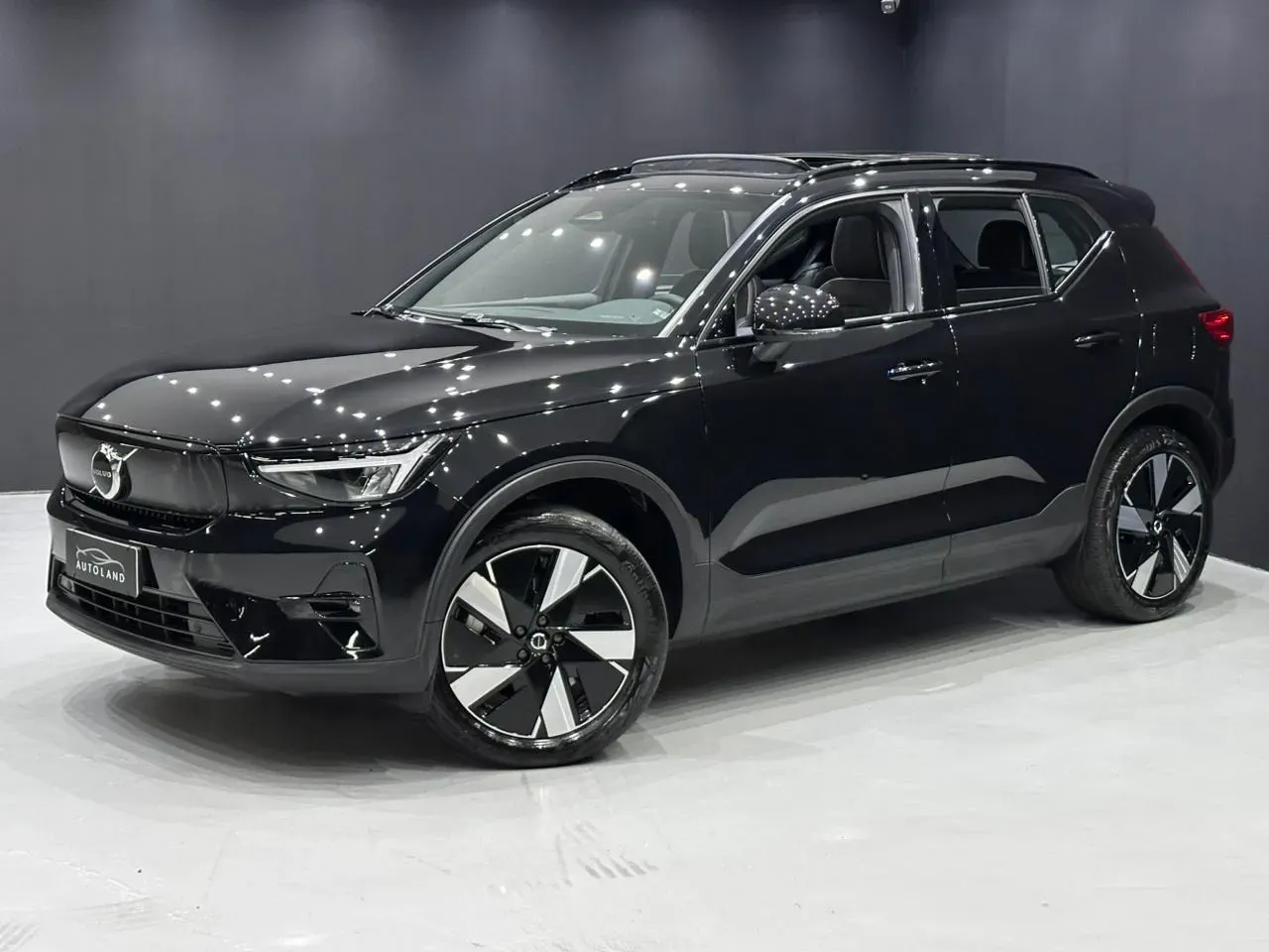 Volvo XC40 Recharge - Imagem 3