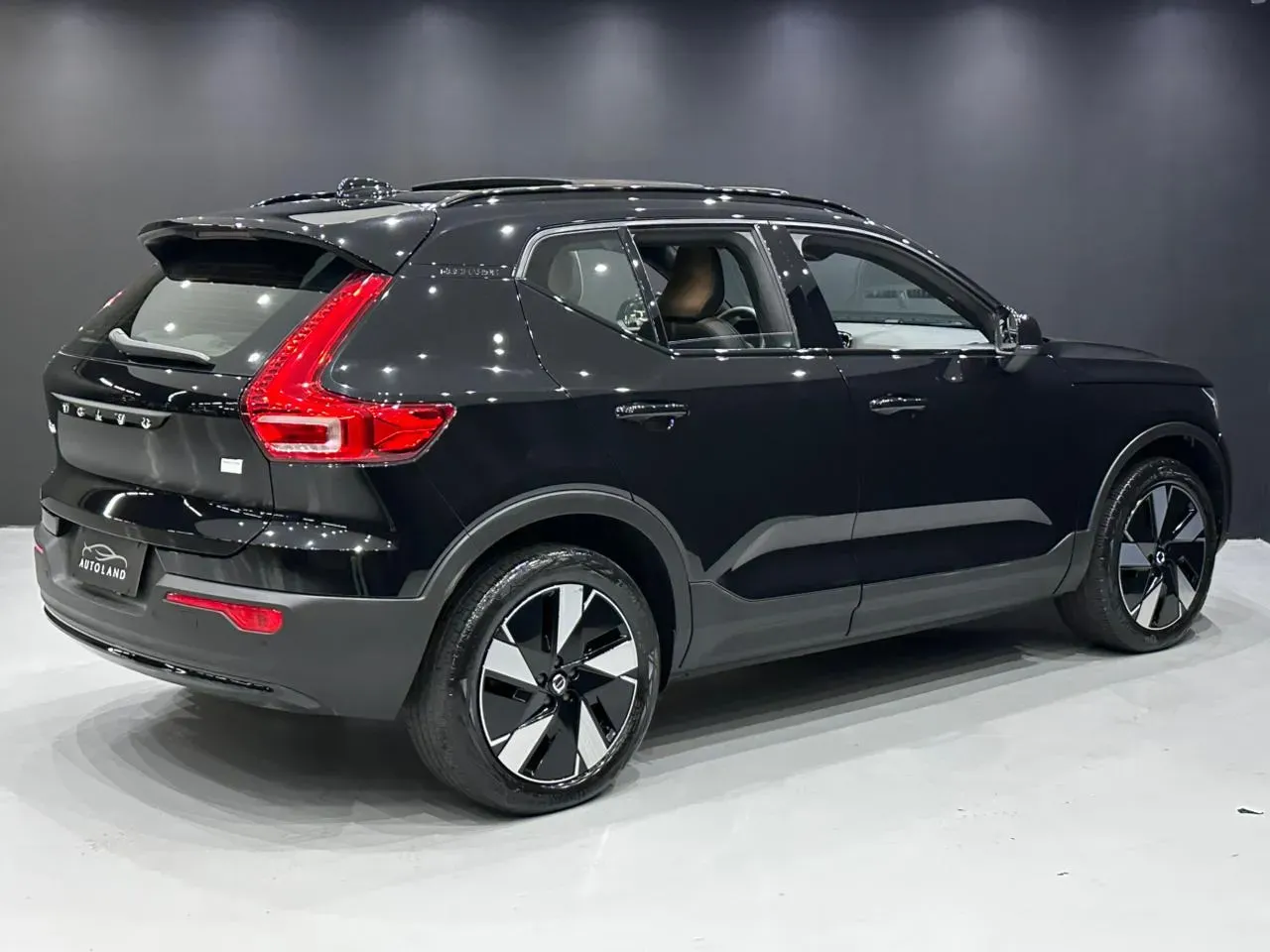 Volvo XC40 Recharge - Imagem 4