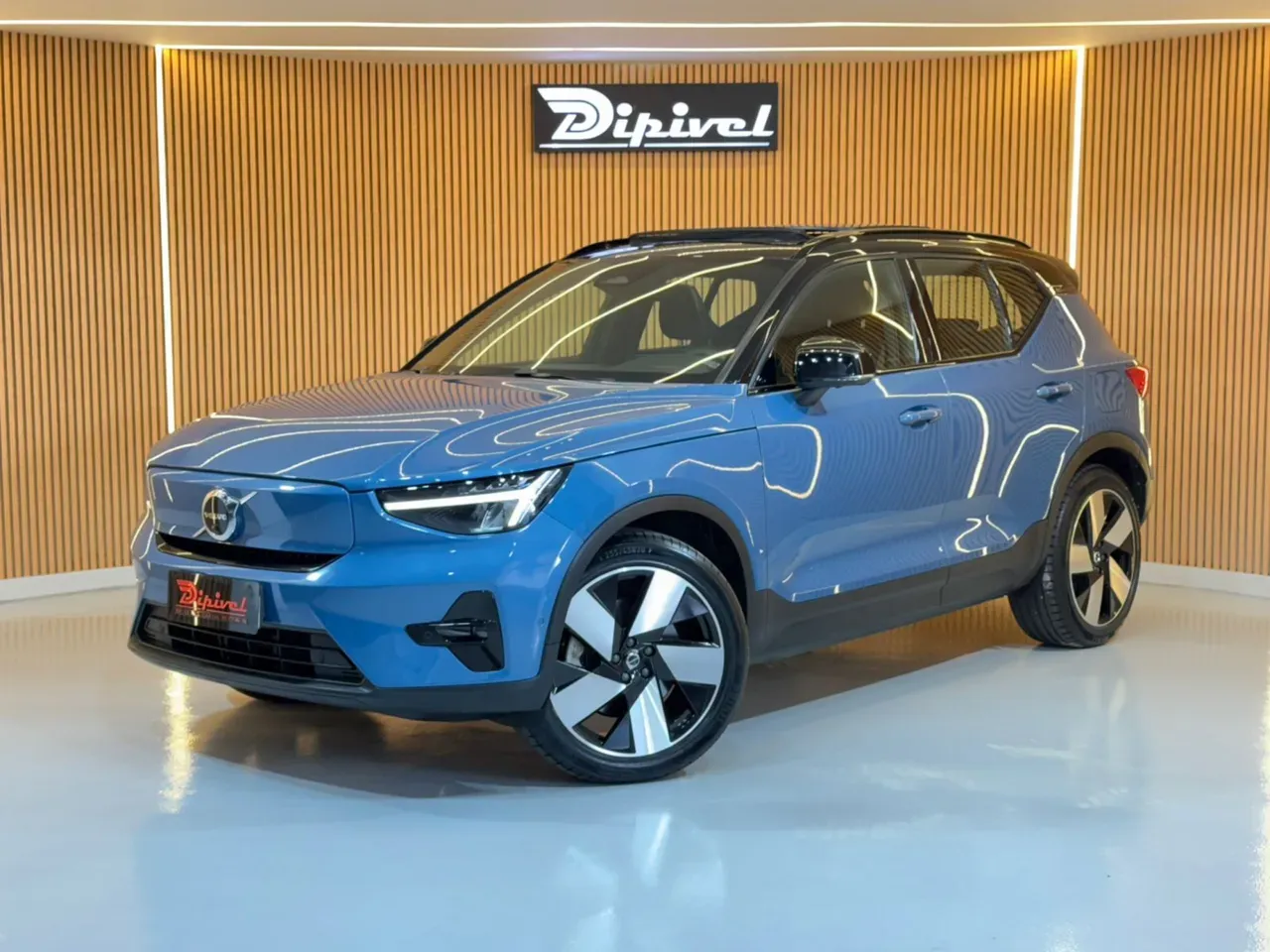 Volvo XC40 Recharge - Imagem 2