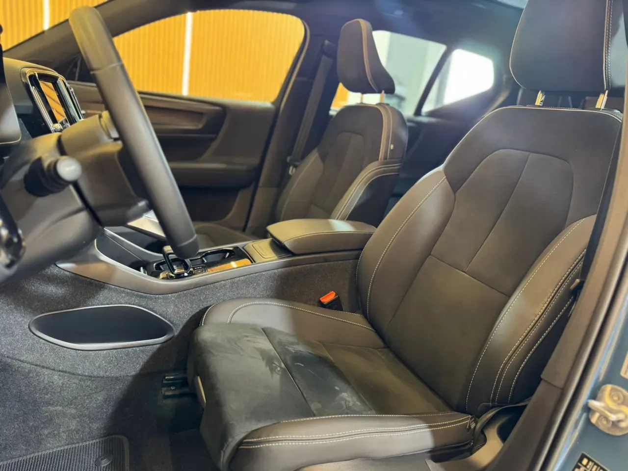 Volvo XC40 Recharge - Imagem 9