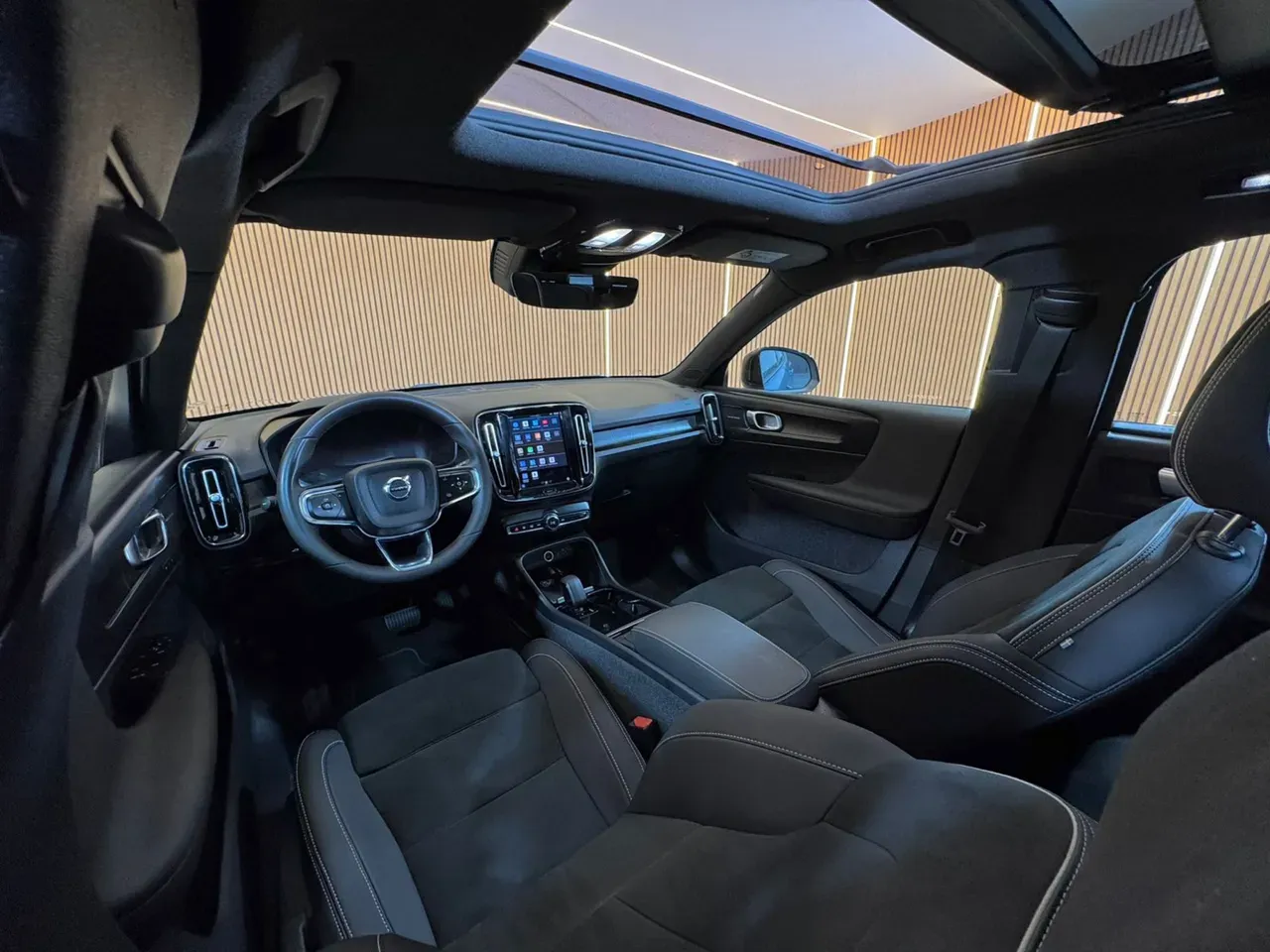 Volvo XC40 Recharge - Imagem 15