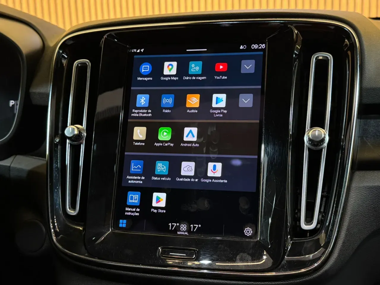 Volvo XC40 Recharge - Imagem 17