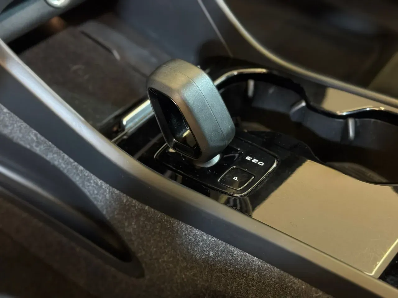 Volvo XC40 Recharge - Imagem 18