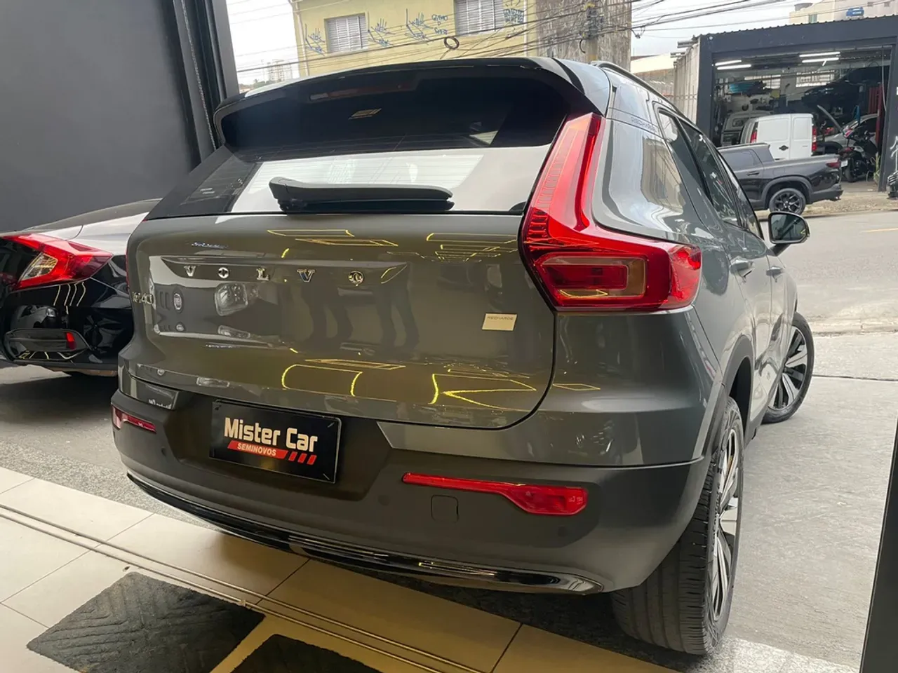 Volvo XC40 Recharge - Imagem 5