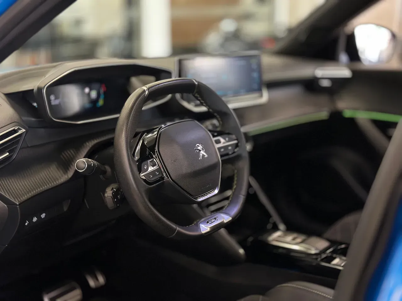 Peugeot E-2008 - Imagem 6