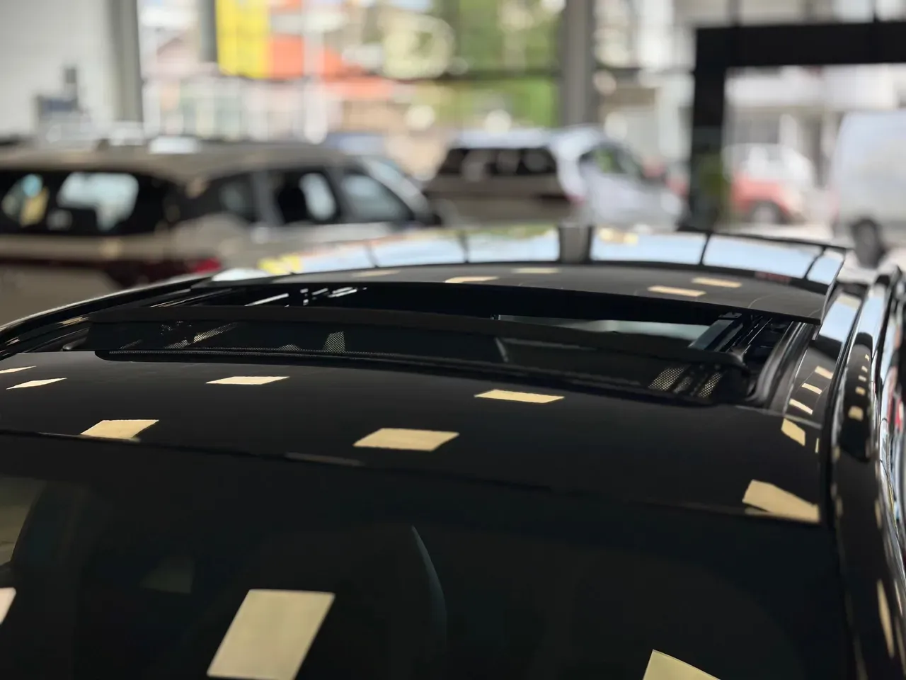 Peugeot E-2008 - Imagem 10