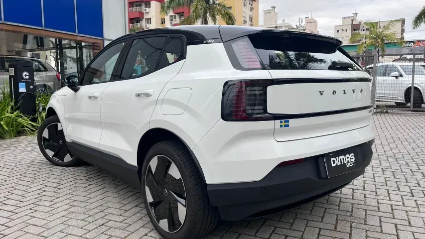 Volvo EX30 - Imagem 3