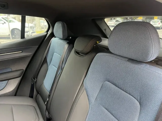 Volvo EX30 - Imagem 8