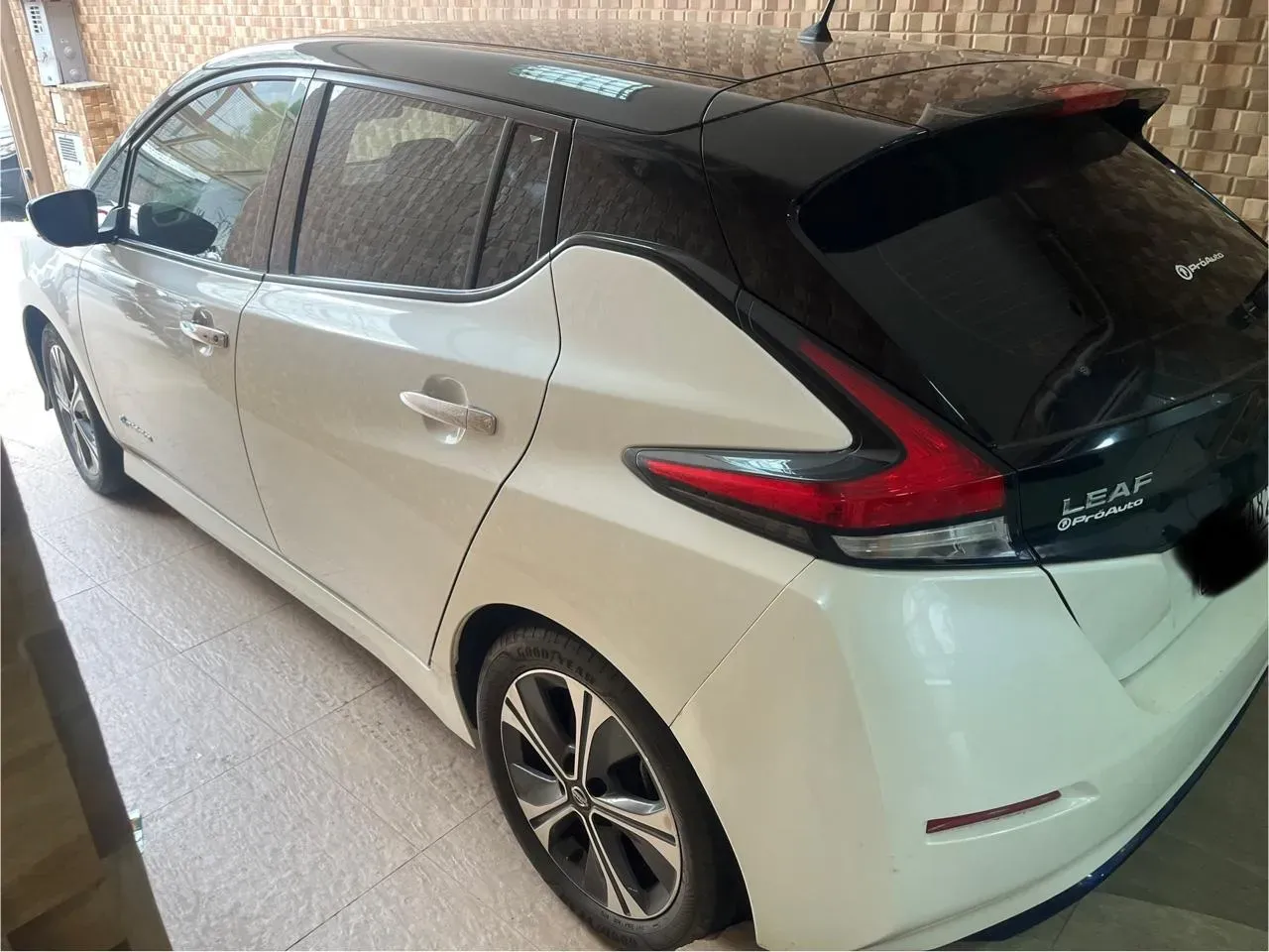 Nissan Leaf - Imagem 2