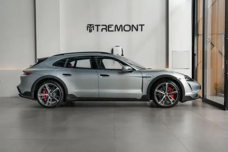 Porsche Taycan - Imagem 5