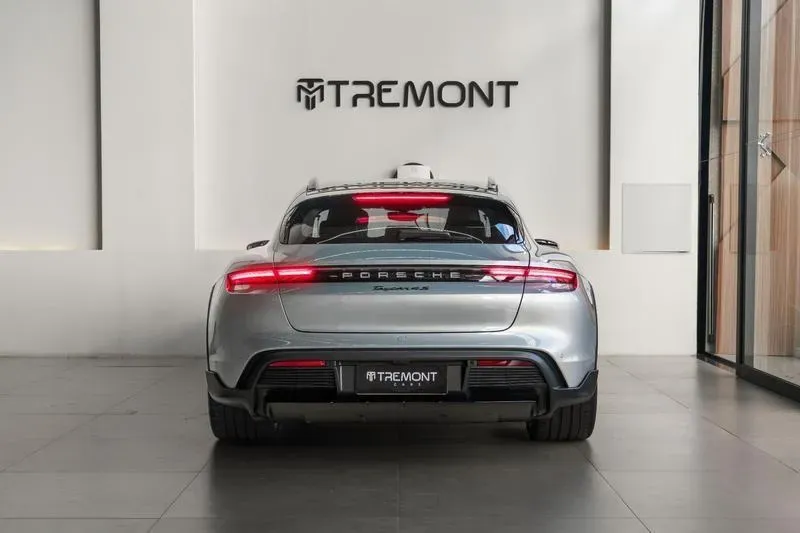 Porsche Taycan - Imagem 6