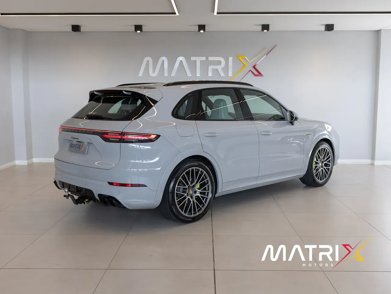 Porsche Cayenne E-hybrid - Imagem 2