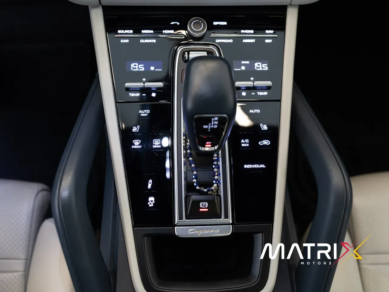 Porsche Cayenne E-hybrid - Imagem 17