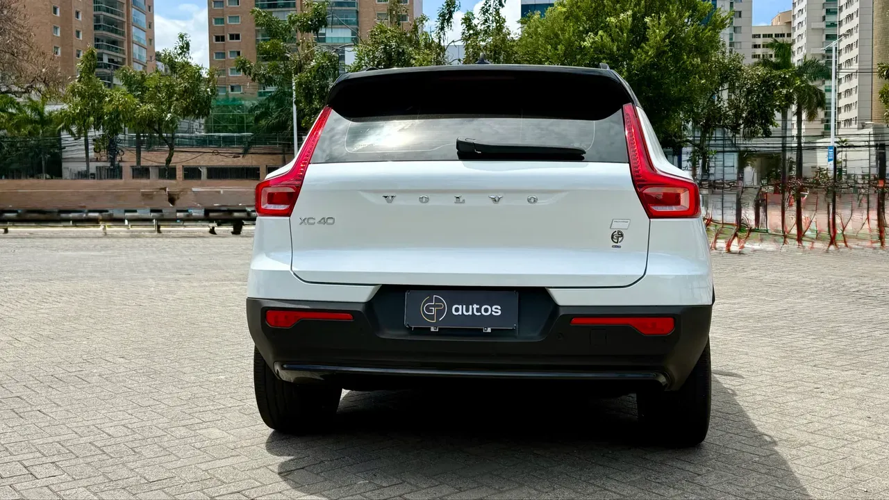 Volvo XC40 Recharge - Imagem 5