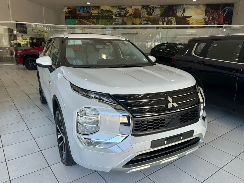 Mitsubishi Outlander Plug-in Hybrid - Imagem 5