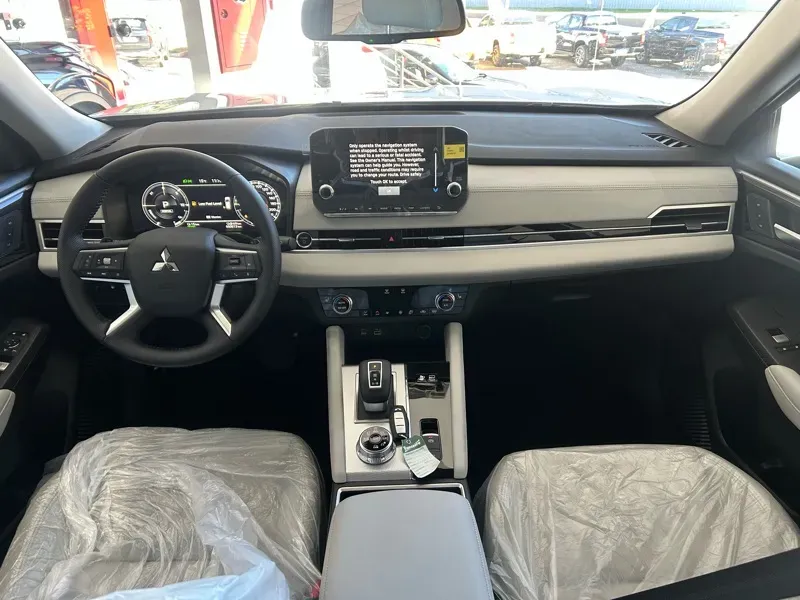 Mitsubishi Outlander Plug-in Hybrid - Imagem 11