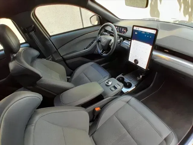 Ford Mustang Mach-e - Imagem 17