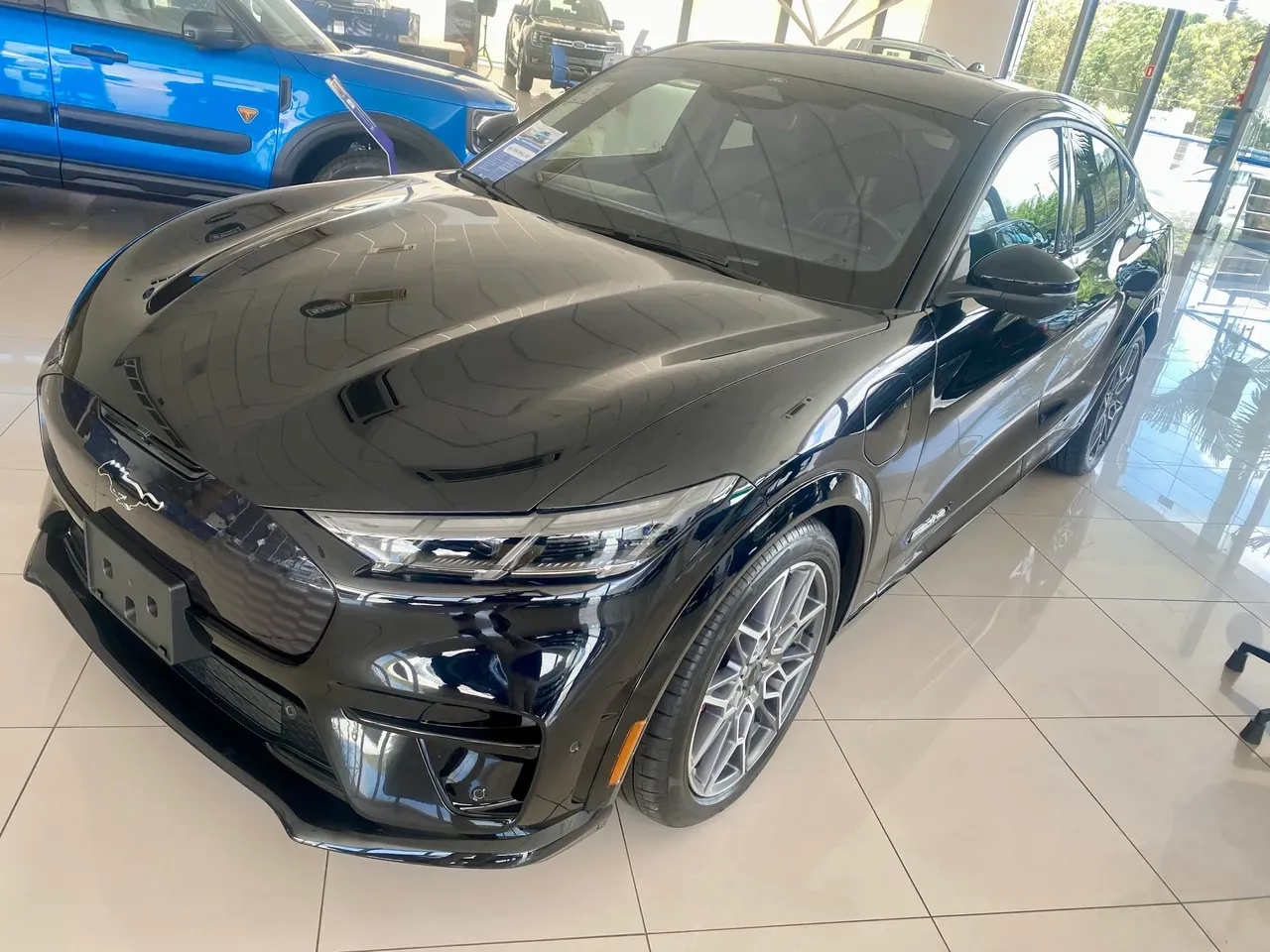 Ford Mustang Mach-e - Imagem 2