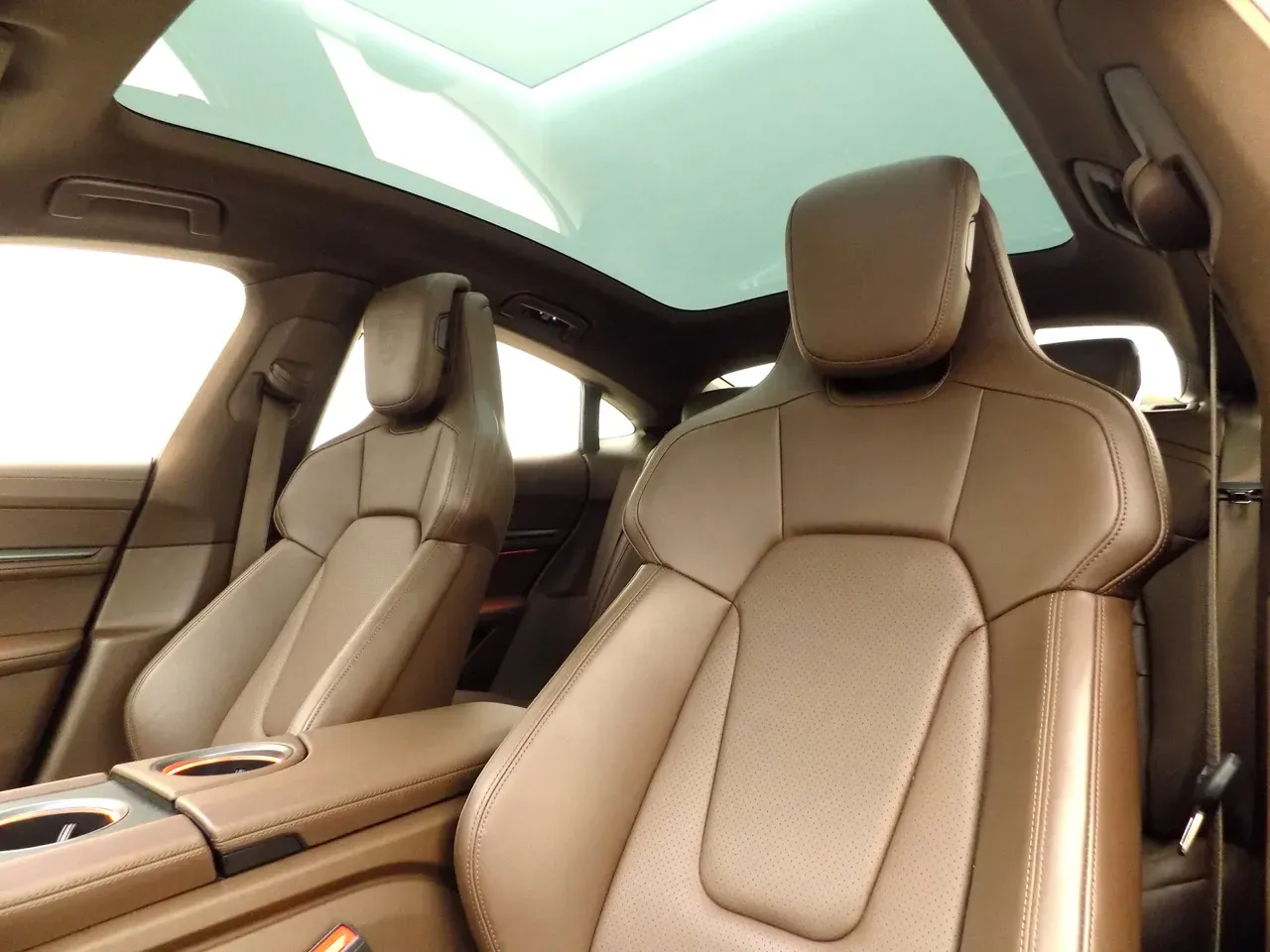 Porsche Taycan - Imagem 7