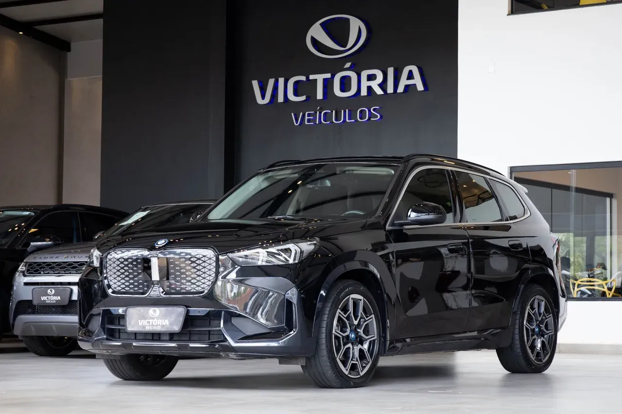 BMW IX1 - Imagem 2