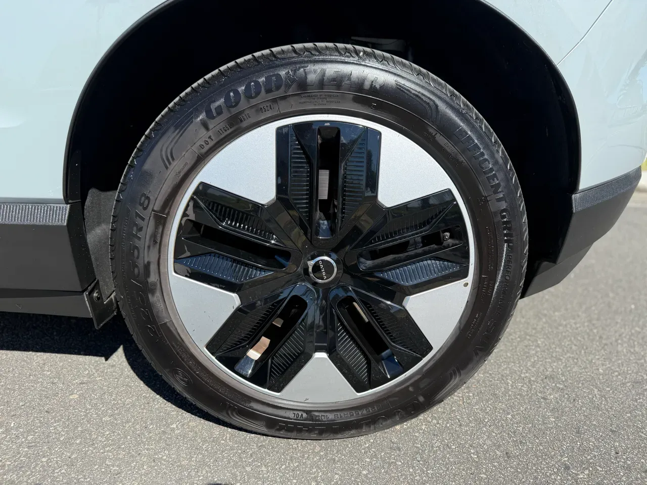 Volvo EX30 - Imagem 7