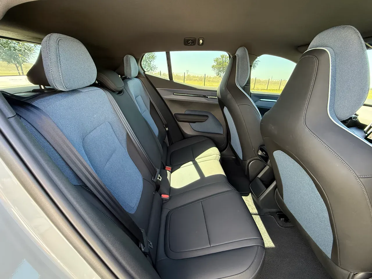 Volvo EX30 - Imagem 13