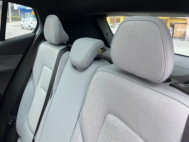 Volvo EX30 - Imagem 8