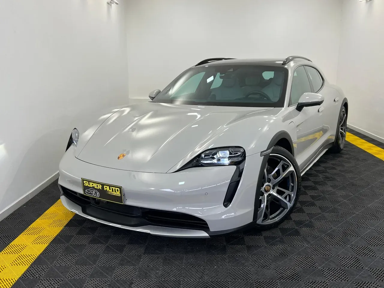 Porsche Taycan - Imagem 2