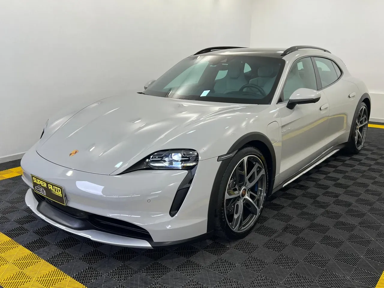 Porsche Taycan - Imagem 3