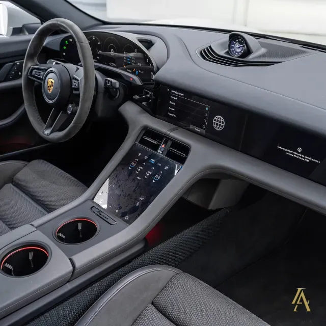 Porsche Taycan - Imagem 6