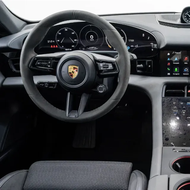 Porsche Taycan - Imagem 11