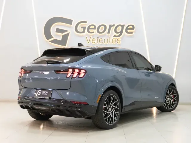 Ford Mustang Mach-e - Imagem 4