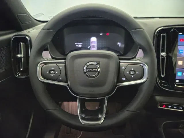 Volvo XC40 Recharge - Imagem 10