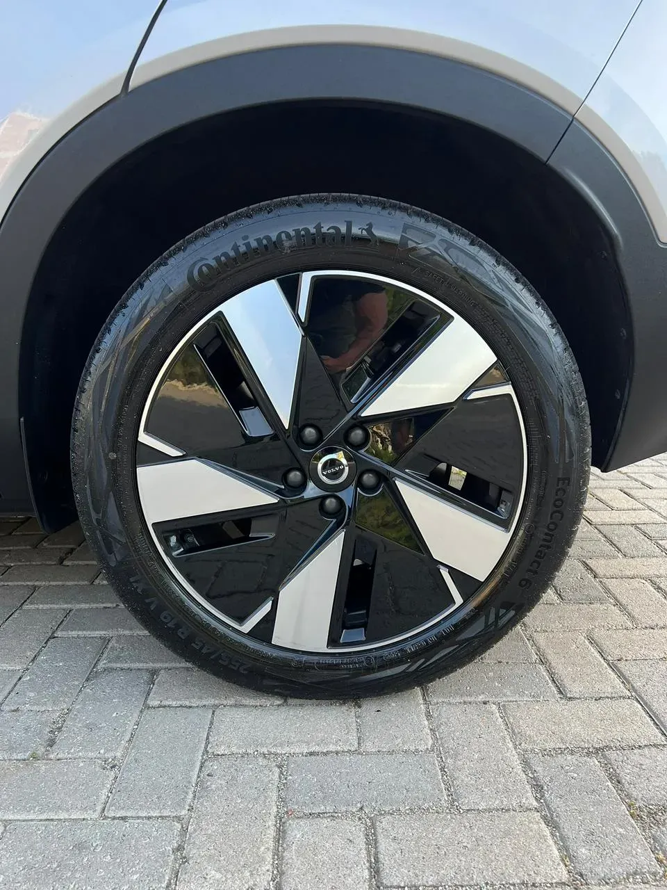 Volvo C40 Recharge - Imagem 9