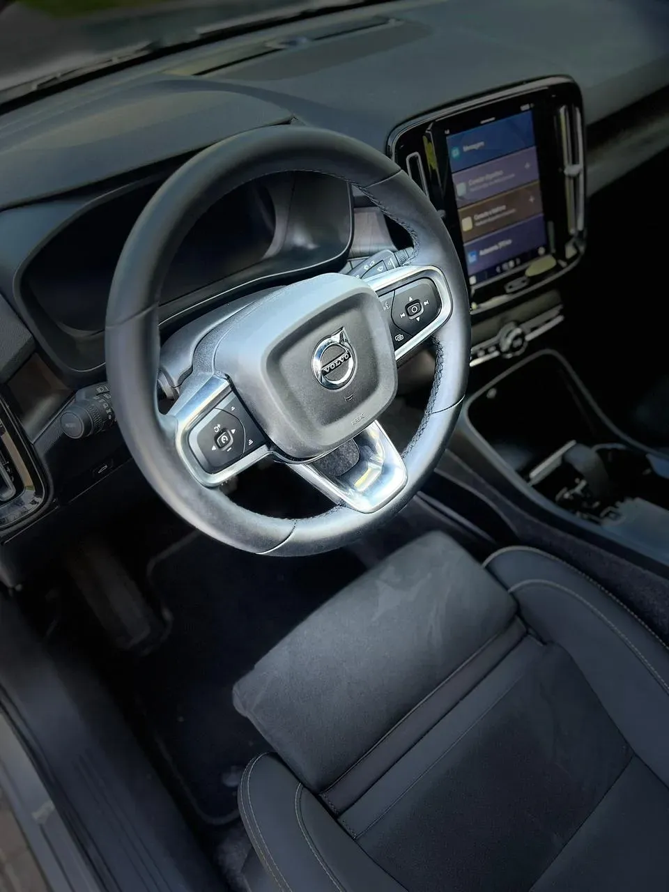 Volvo C40 Recharge - Imagem 13