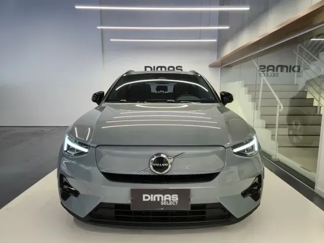 Volvo XC40 Recharge - Imagem 2