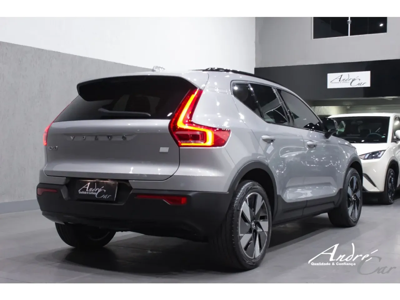 Volvo XC40 Recharge - Imagem 6