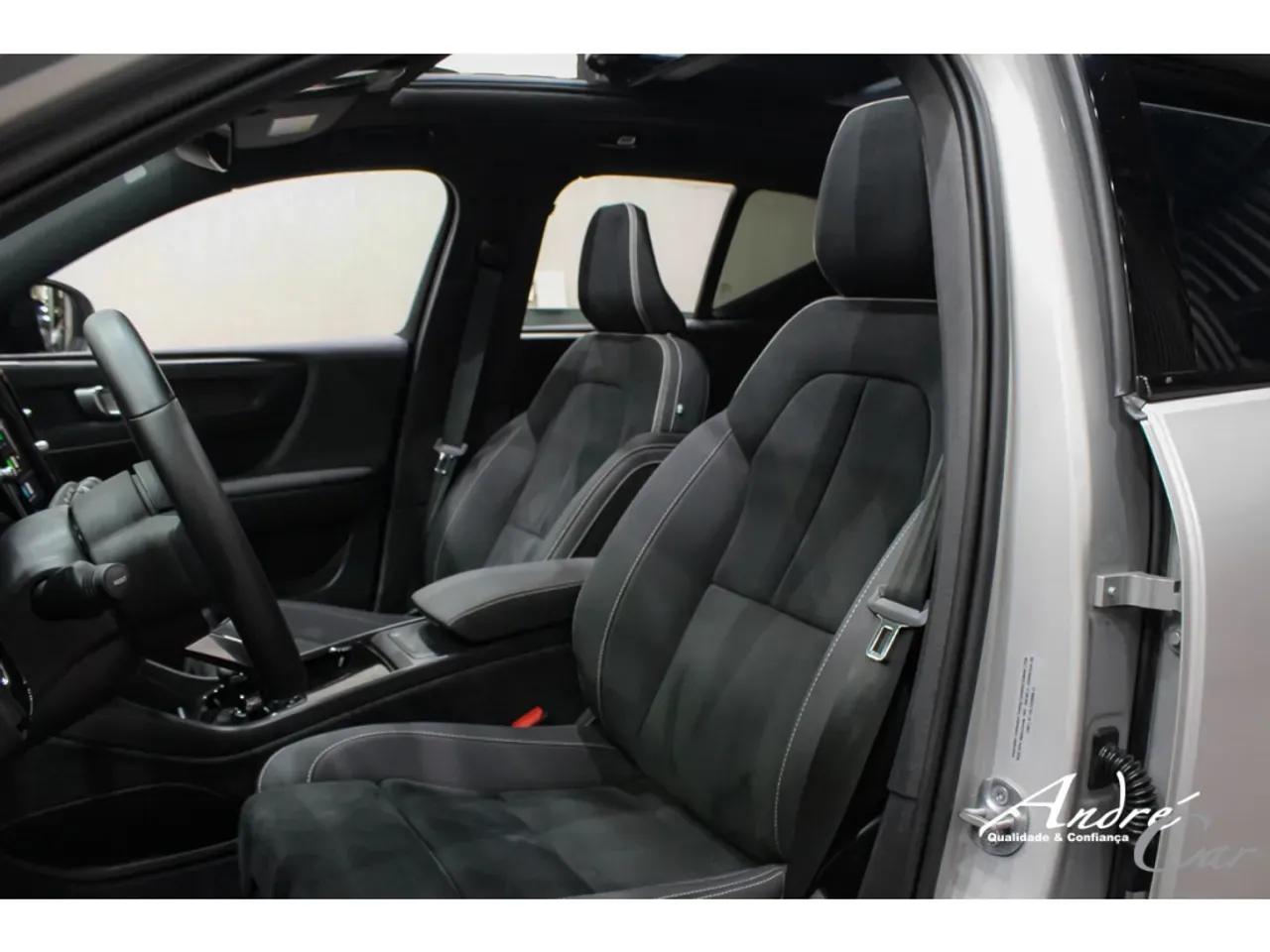 Volvo XC40 Recharge - Imagem 8