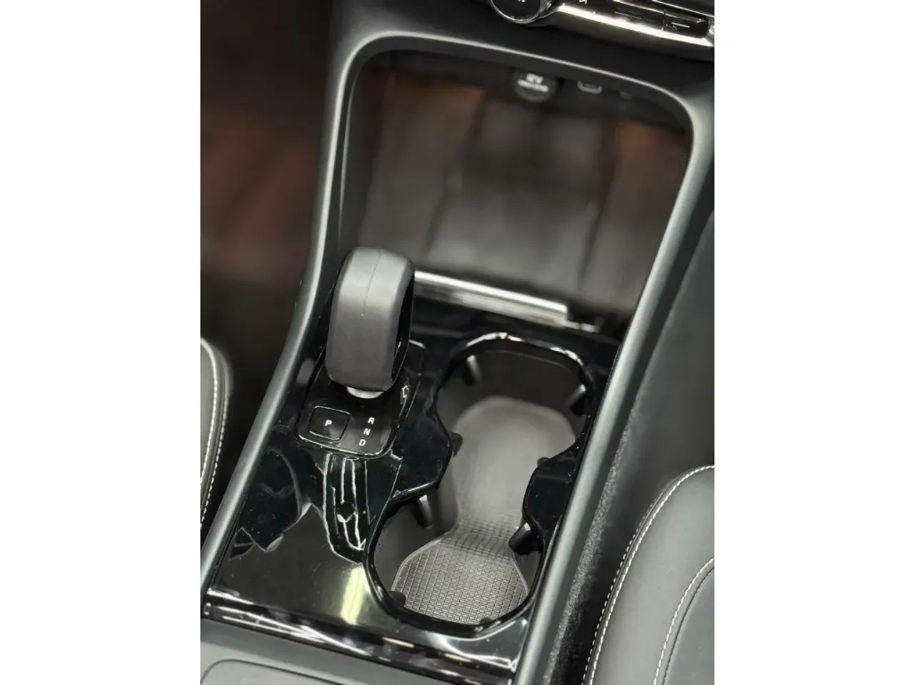 Volvo XC40 Recharge - Imagem 9