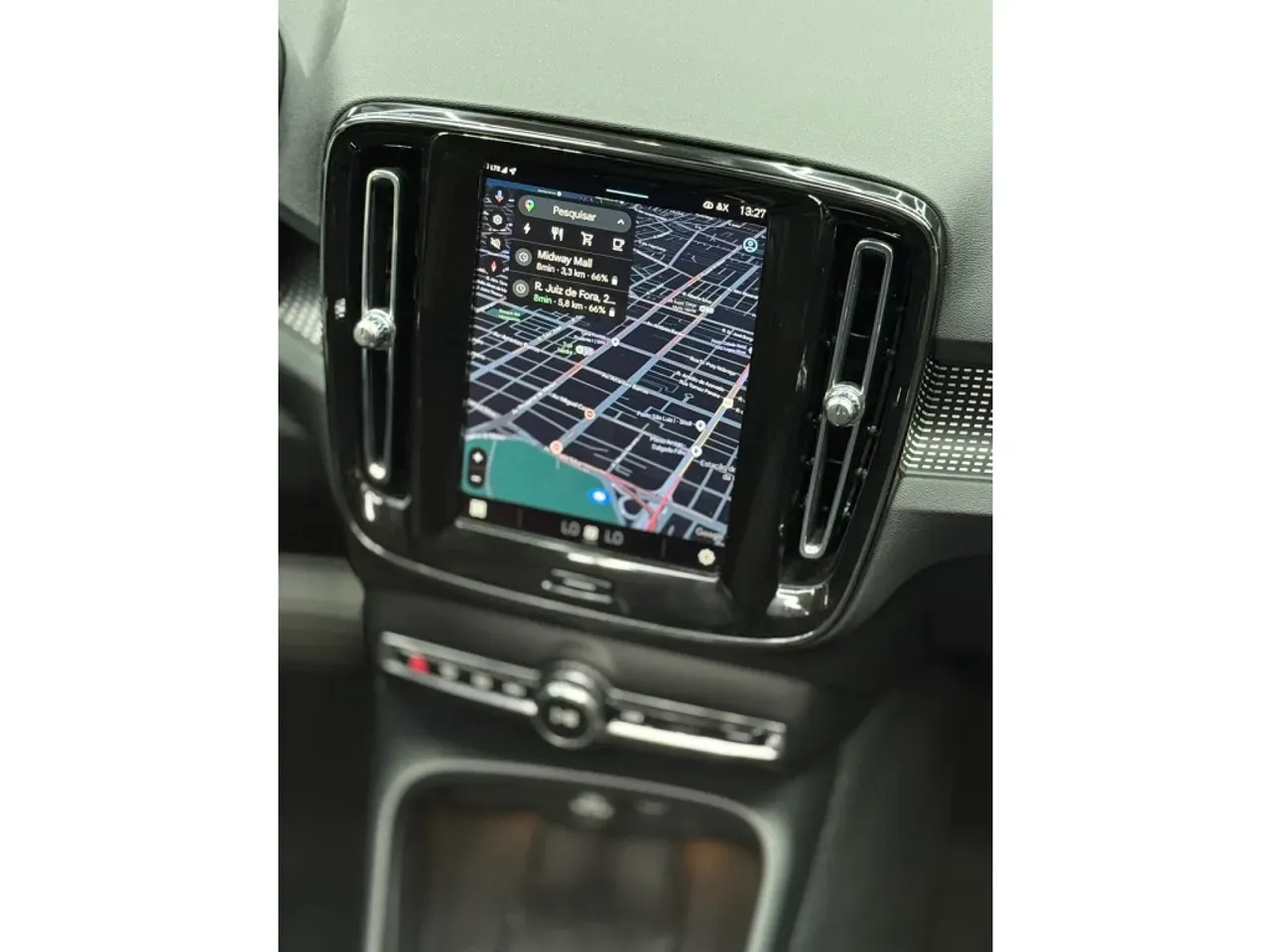 Volvo XC40 Recharge - Imagem 10