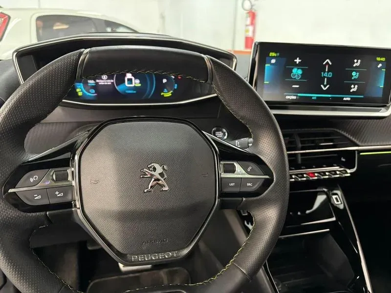 Peugeot E-2008 - Imagem 10