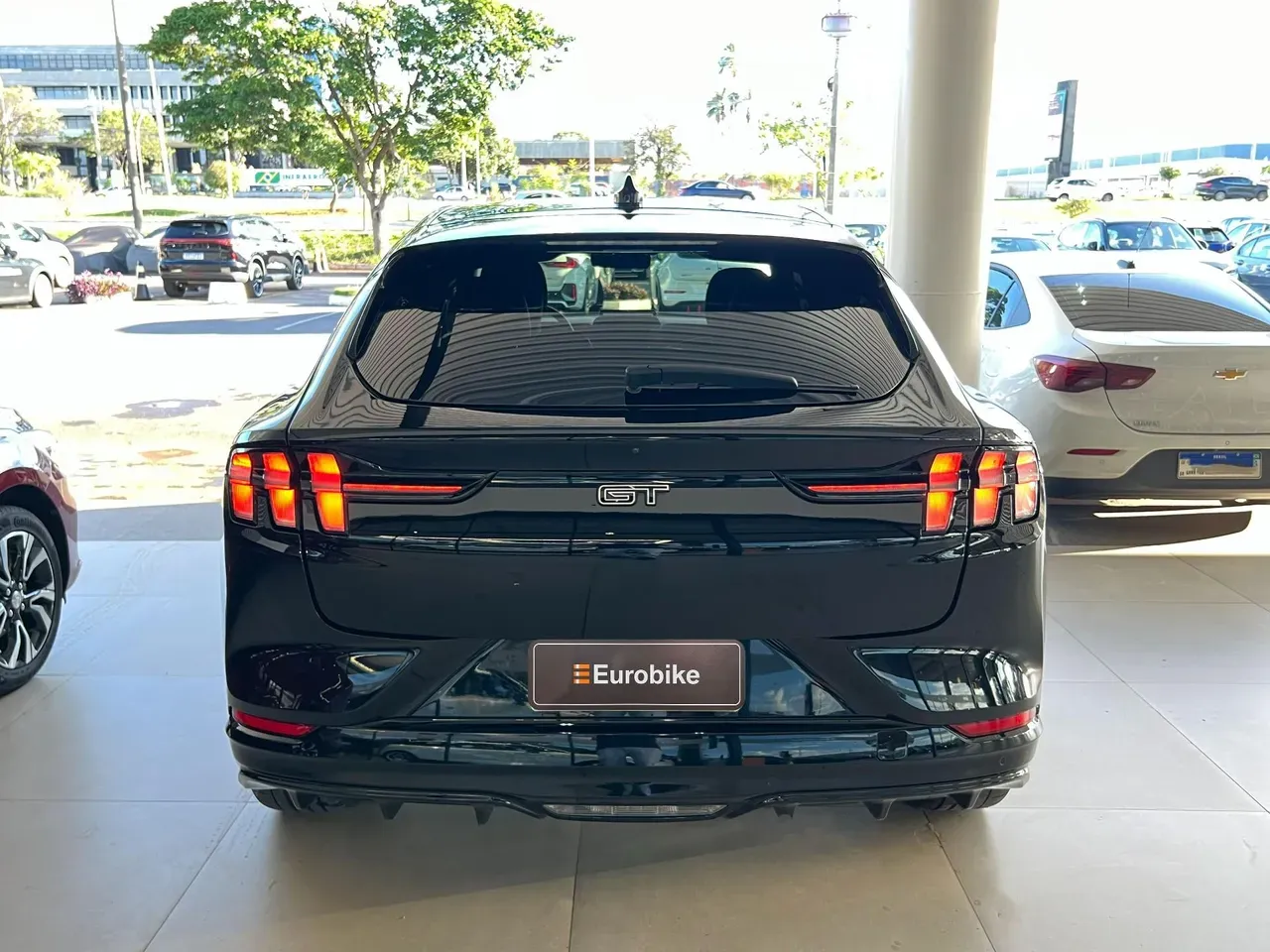 Ford Mustang Mach-e - Imagem 3