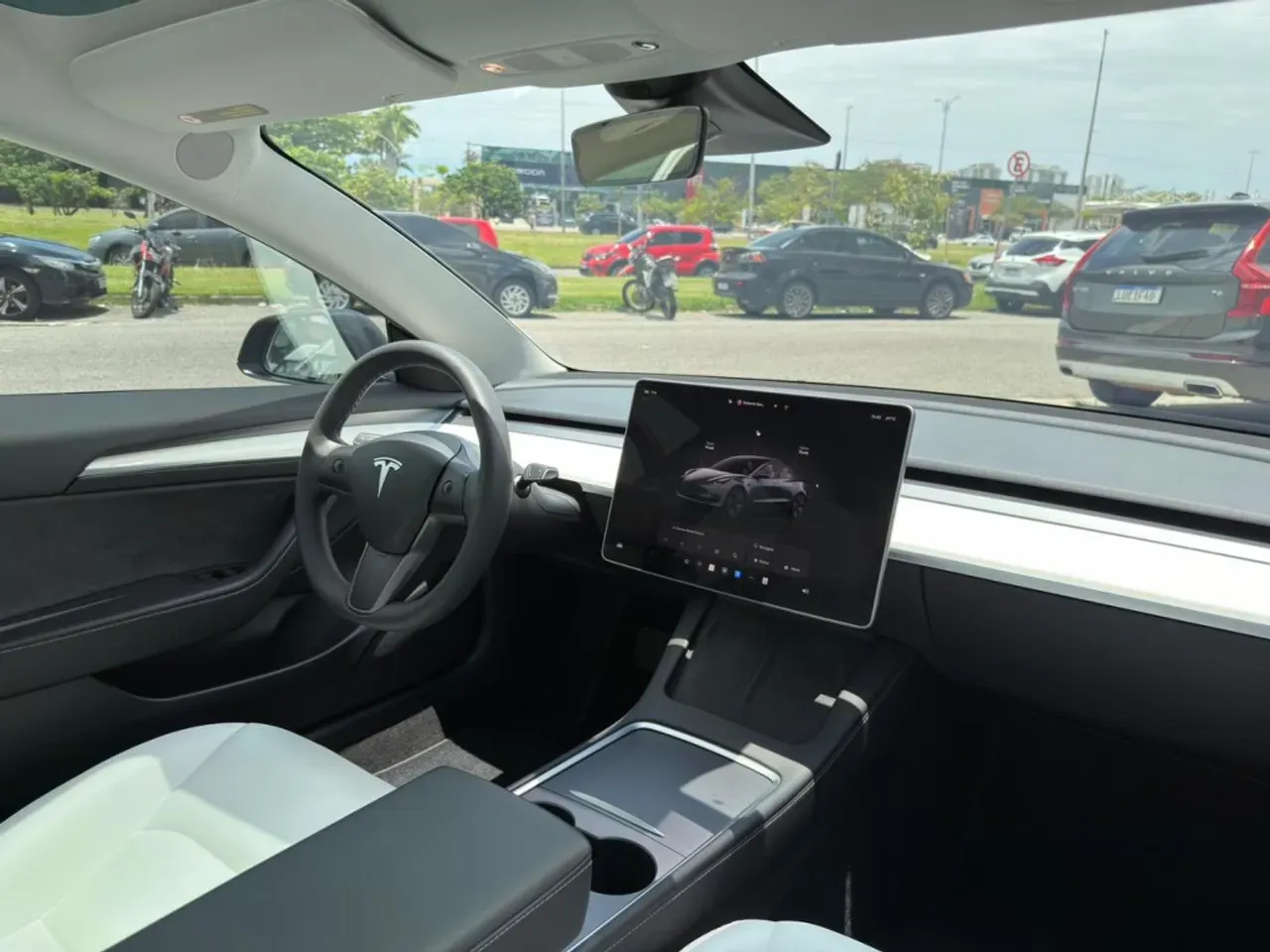 Tesla Model 3 - Imagem 9